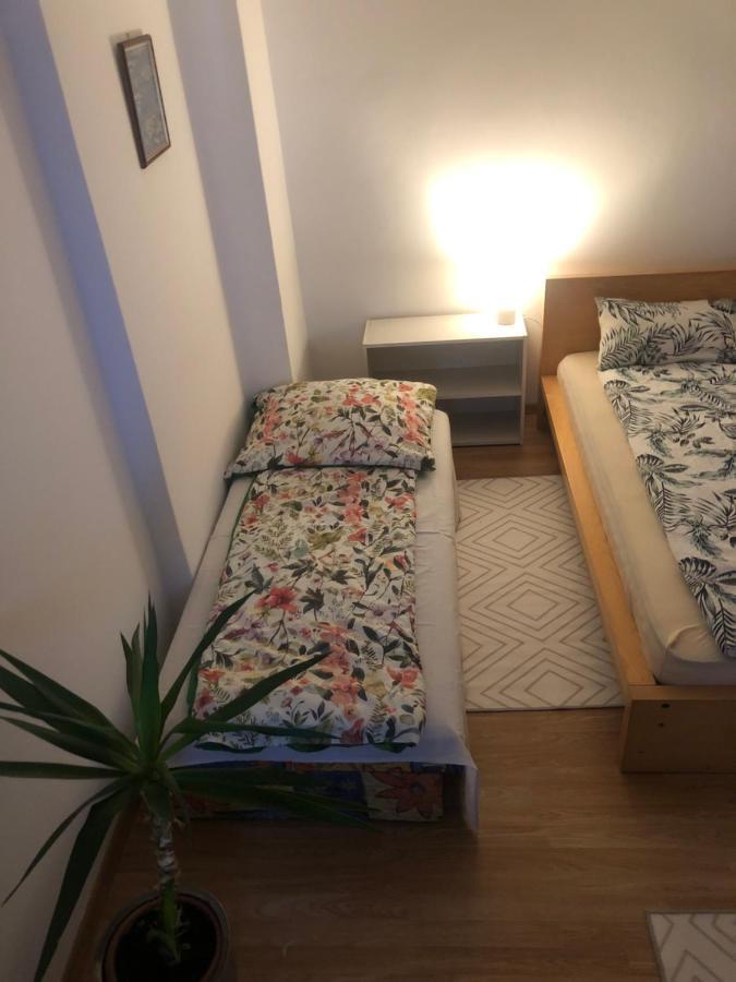 Agi Fogado Apartment Kisujszallas Exterior photo